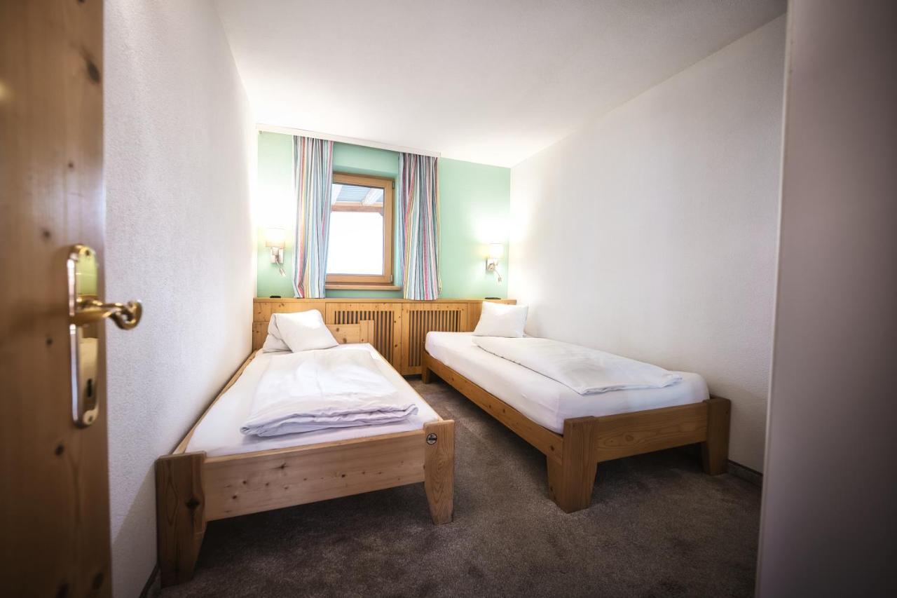 פלירש Berghotel Basur - Das Schihotel Am Arlberg מראה חיצוני תמונה